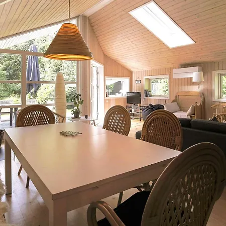 8 Person In Feriehus Vejby