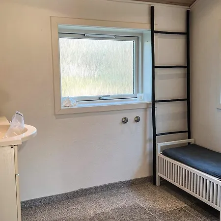 8 Person In Feriehus Vejby