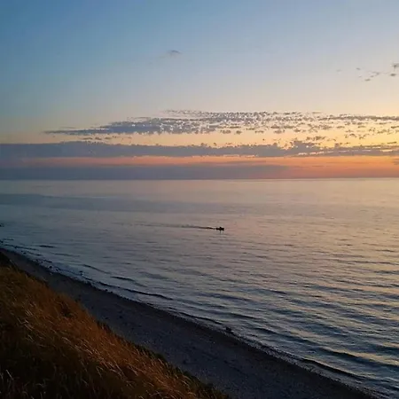 度假居 8 Person In *