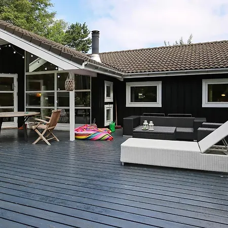 4 Star Holiday Home In Vejby Dom wakacyjny